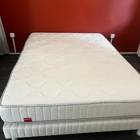 דירה T3 Spacieux Rdc Avec 2 Chambres, 3 Lits Doubles, Jardin Et Parking Gratuit *